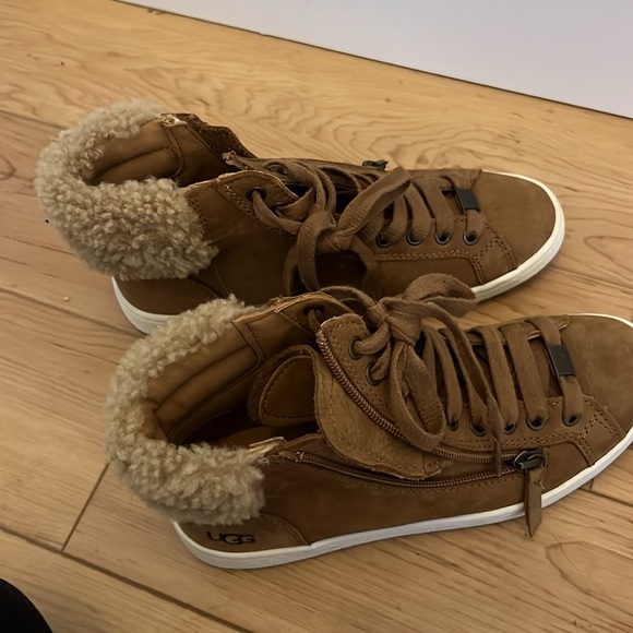 Women’s Ugg Sneakers (Sold out/old version) - Picture 3 of 7